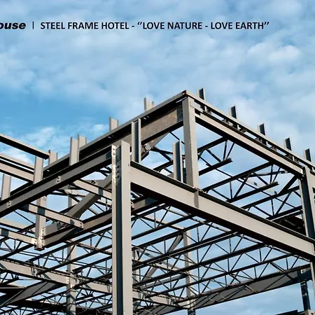 מלון Parkhouse & 3*