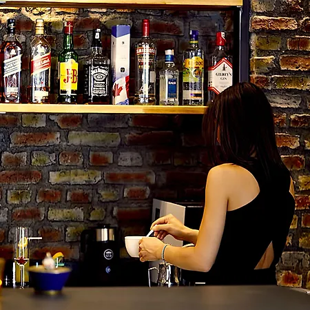 Parkhouse & מלון