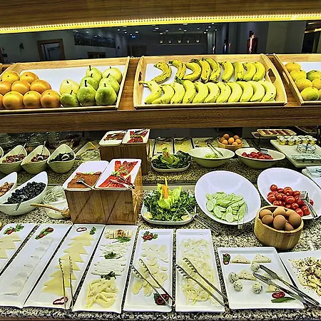 Parkhouse & מלון 3*