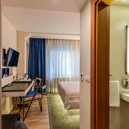 Parkhouse & Otel 3*