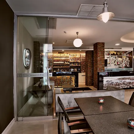 Hotell Parkhouse & 3*