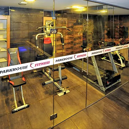 Parkhouse & Hotel 3*