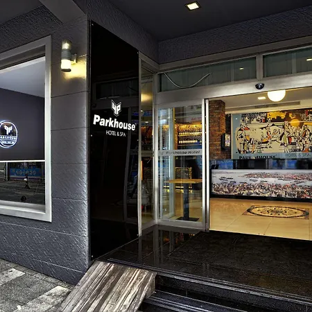 Parkhouse & Otel 3*