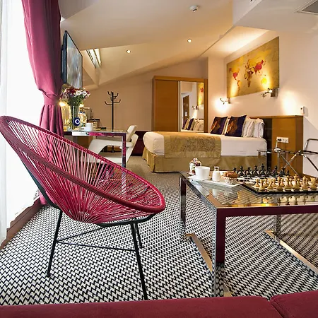 Szálloda Parkhouse & 3*